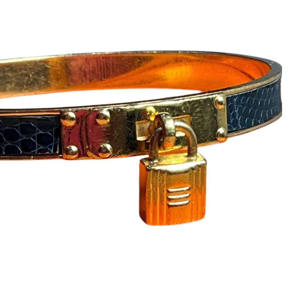 101. Hermes Lizard Kelly Lock Black & Gold Bangle - Picture 2 of 7